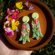 Load image into Gallery viewer, Wildflower Mama