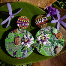 Load image into Gallery viewer, Passionflower