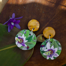 Load image into Gallery viewer, Passionflower